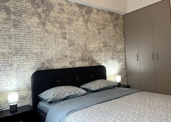 Jimmy's Pool * Peraía